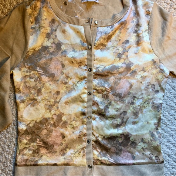 NWT Silky lightweight sweater w/diamond buttons - Picture 7 of 7